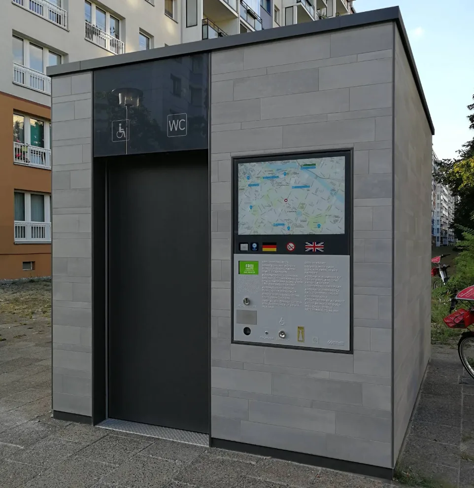 Öffentliche Toilette nahe Hausvogteiplatz in Berlin Rezension.webp